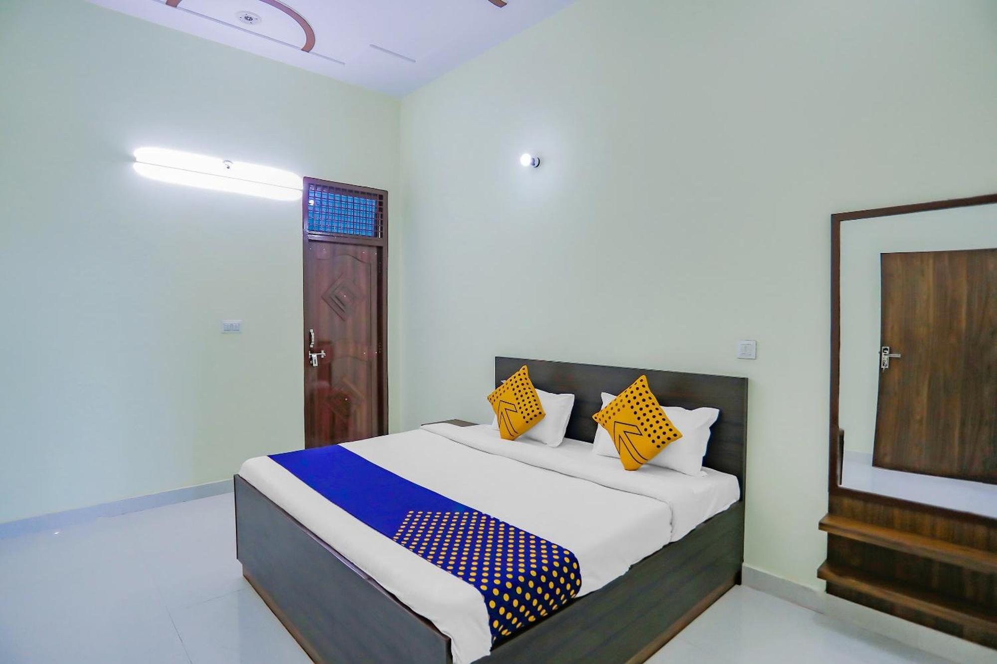Spot On Tomer Crown Palace 2* Ghaziabad